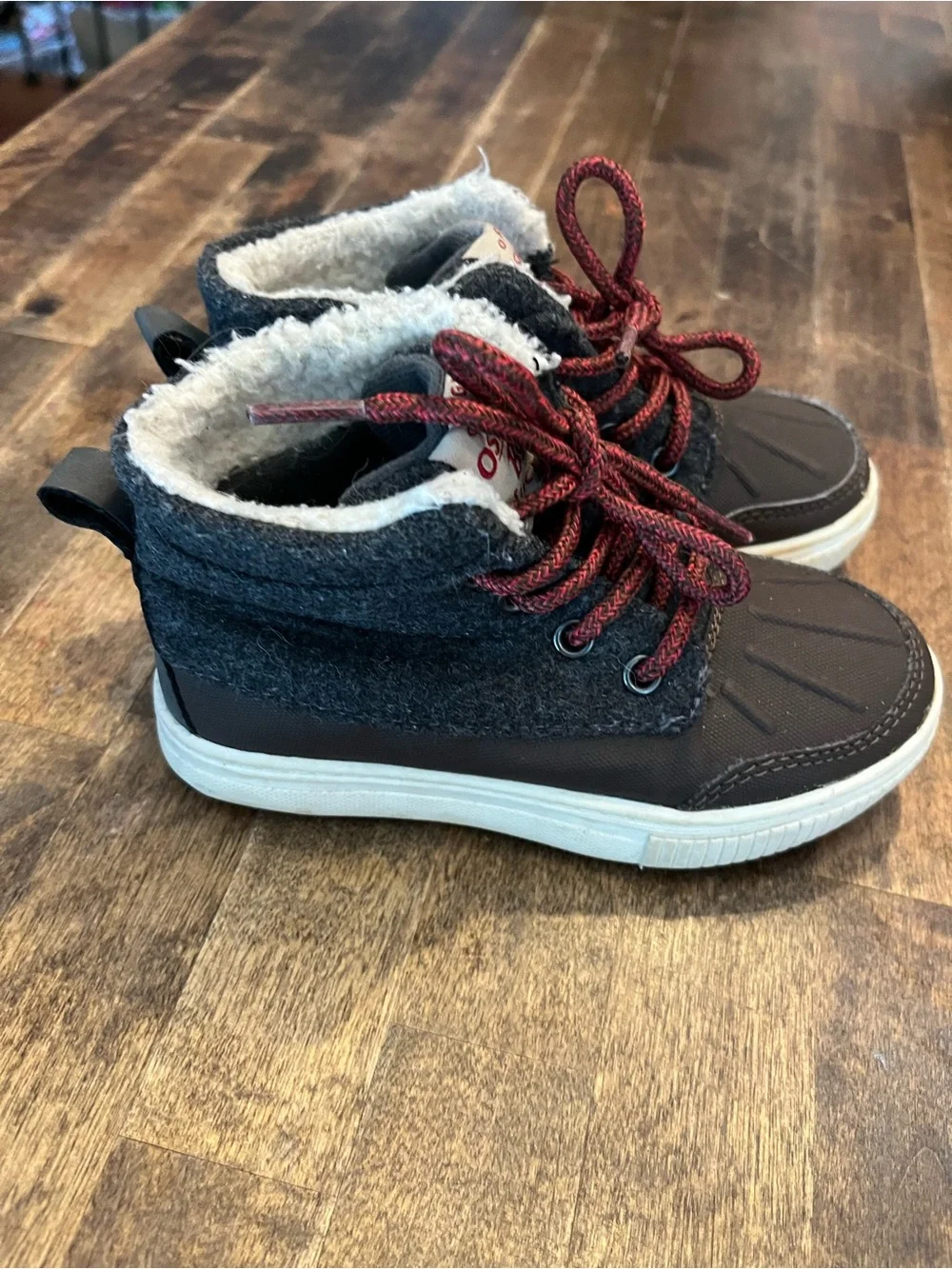 Boys Dark Gray & Red Winter Ankle Boots with Faux Fur Lining size 10